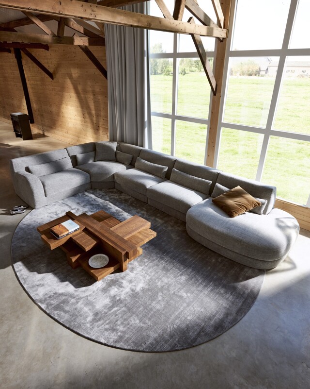 Linteloo Bold, Manhattan, S8