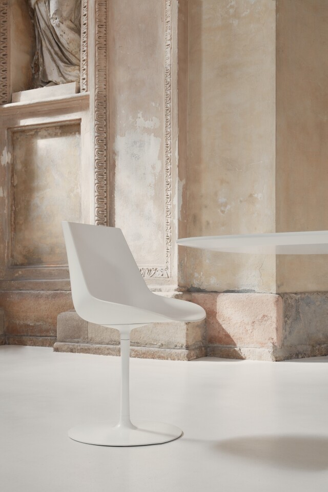 14-MDFItalia-Flow-chair