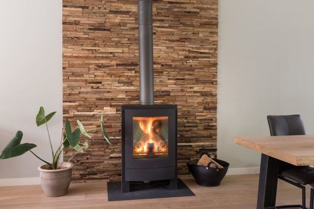 Wheels-Wonderwall-Studios-Reclaimed-Recycled-Wood-Wooden-Wallpanels-Residential Venray2