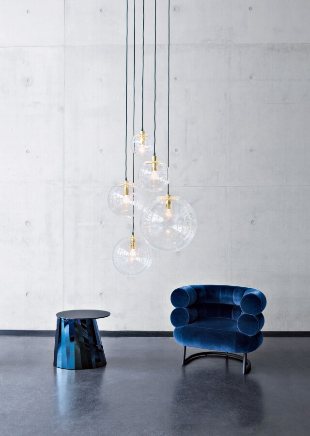 ClassiCon-pli-side-table-selene-pendant-lamp-bibendum-armchair-photo-hassos