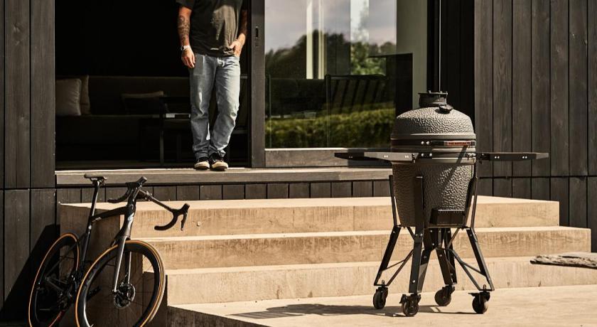 ZOMERACTIE: The Bastard Kamado BBQ cadeau!
