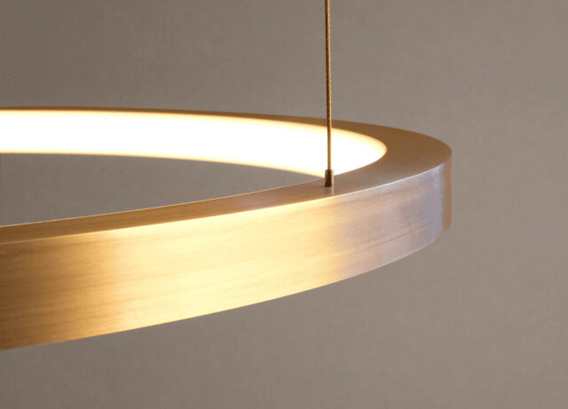 Jacco-Maris_brass-O_brushed-brass-2_highres_10mb-1024x737