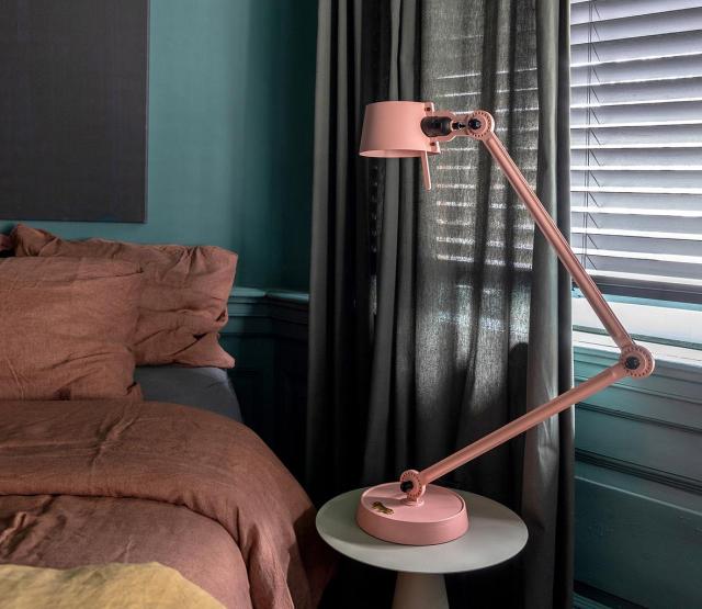 Bolt Desk 2Arm Foot Daybreak Rose